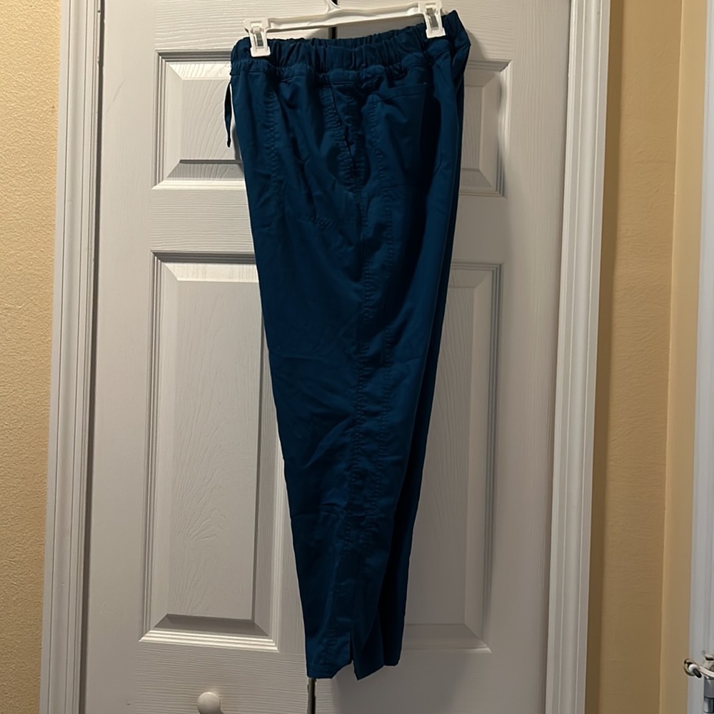 CHEROKEE WORKWEAR Caribbean Blue Scrub Pants Style#WW105P Sz L PETITE